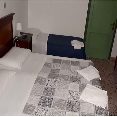 Hotel Stella 福洛尼卡 外观 照片