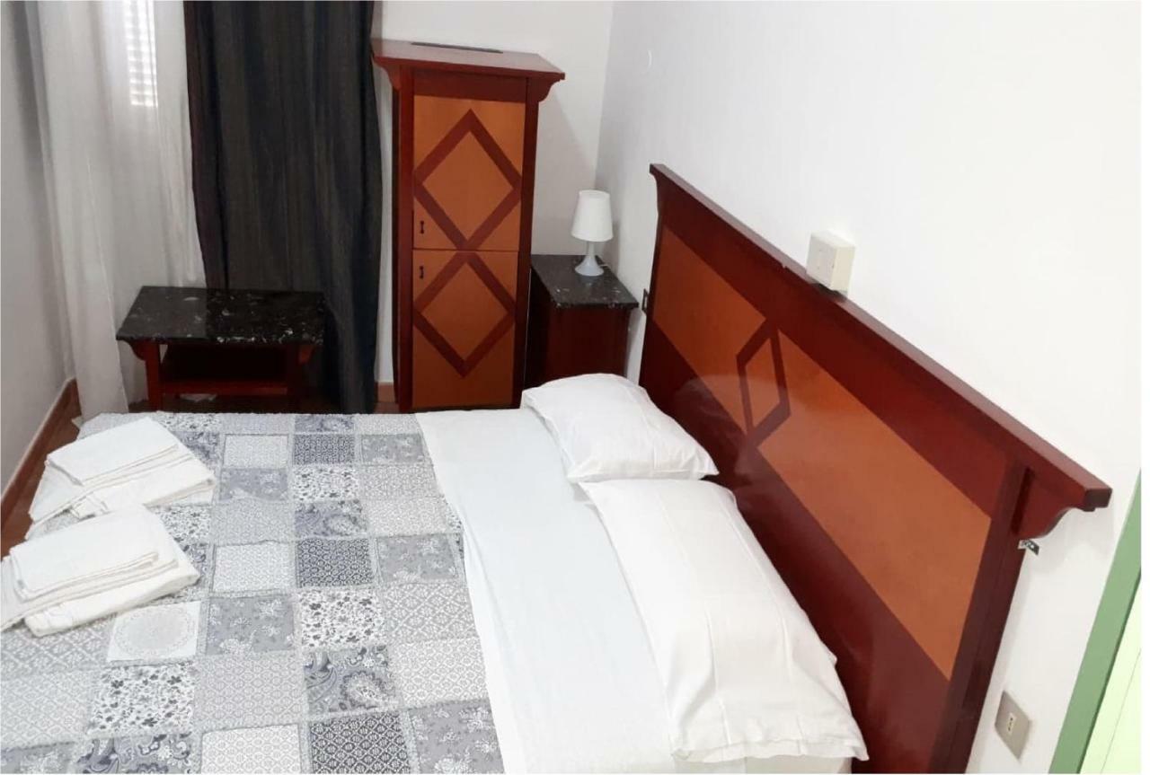 Hotel Stella 福洛尼卡 外观 照片