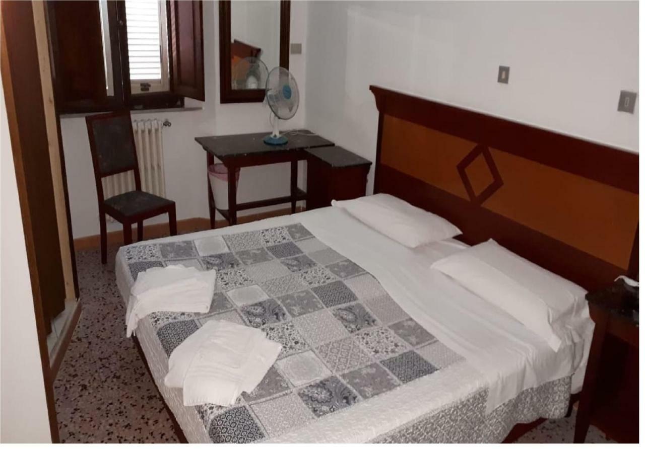 Hotel Stella 福洛尼卡 外观 照片