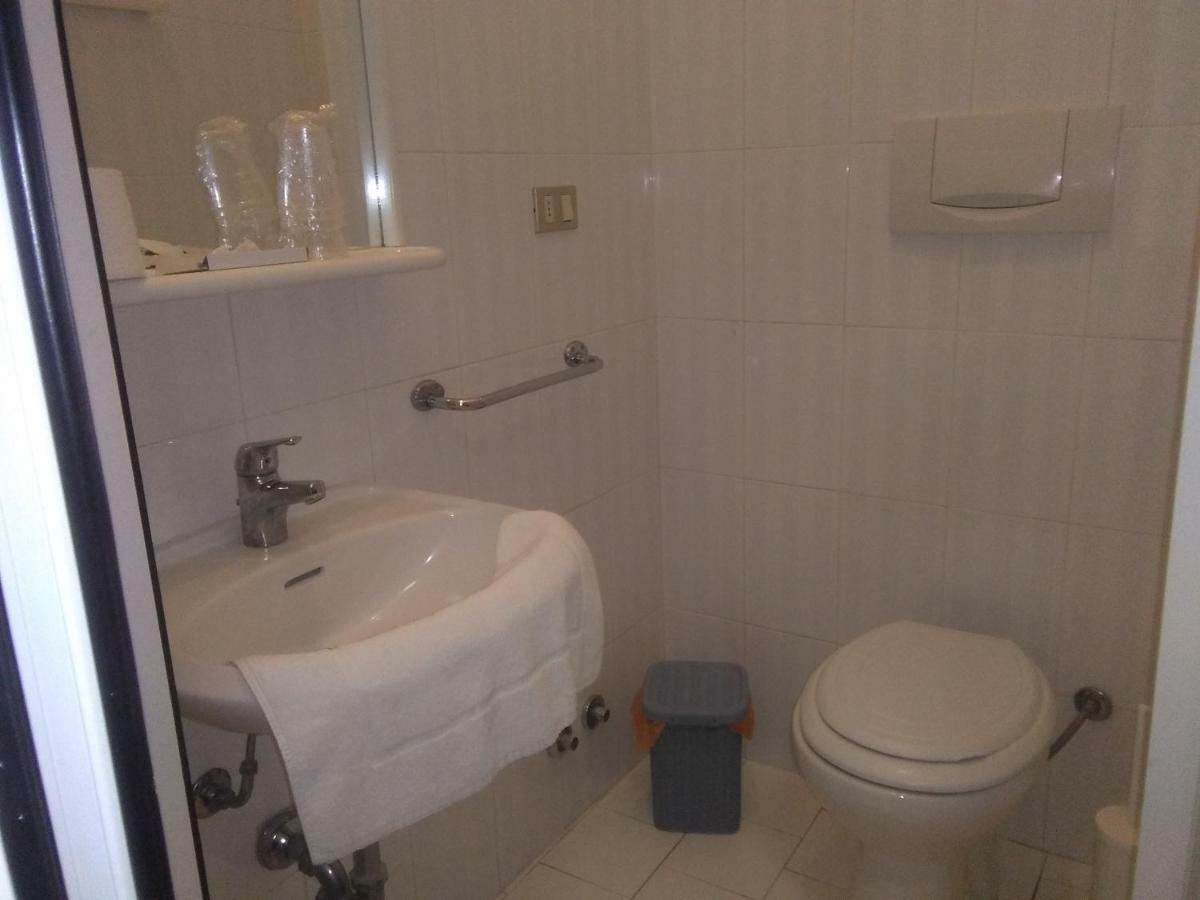 Hotel Stella 福洛尼卡 外观 照片